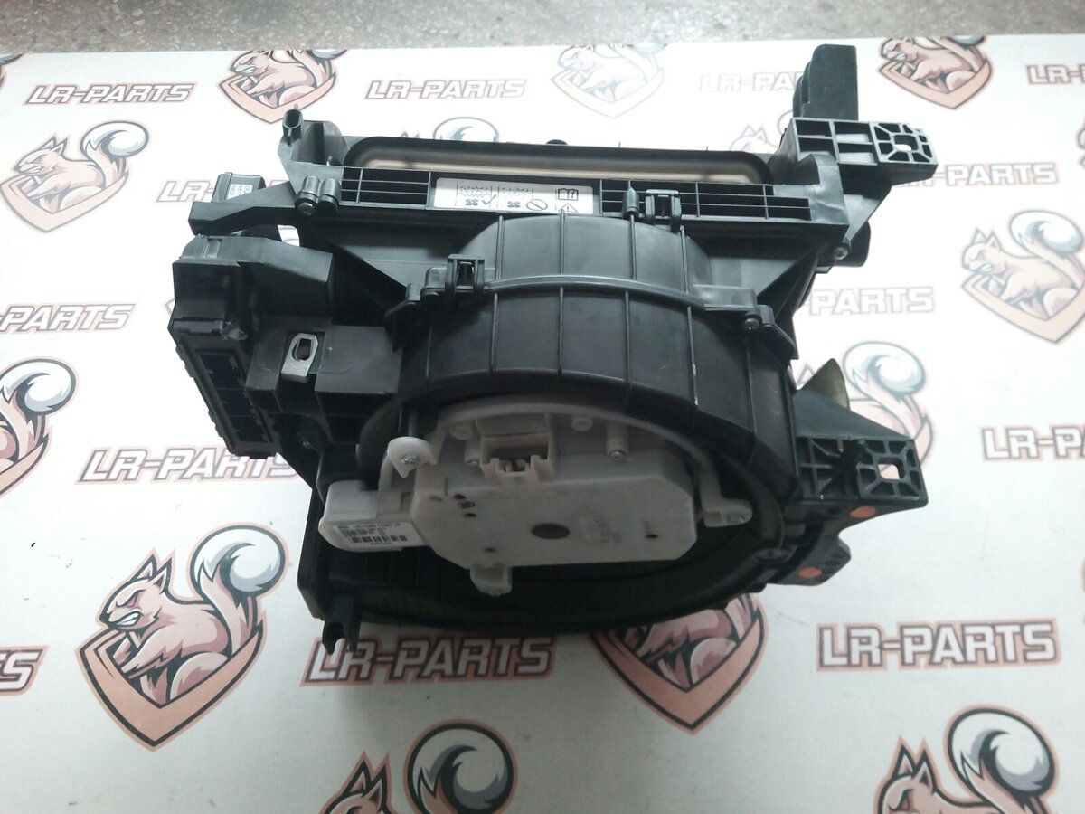 LR112155 Blower fan assembly RANGE ROVER L405 13- Used